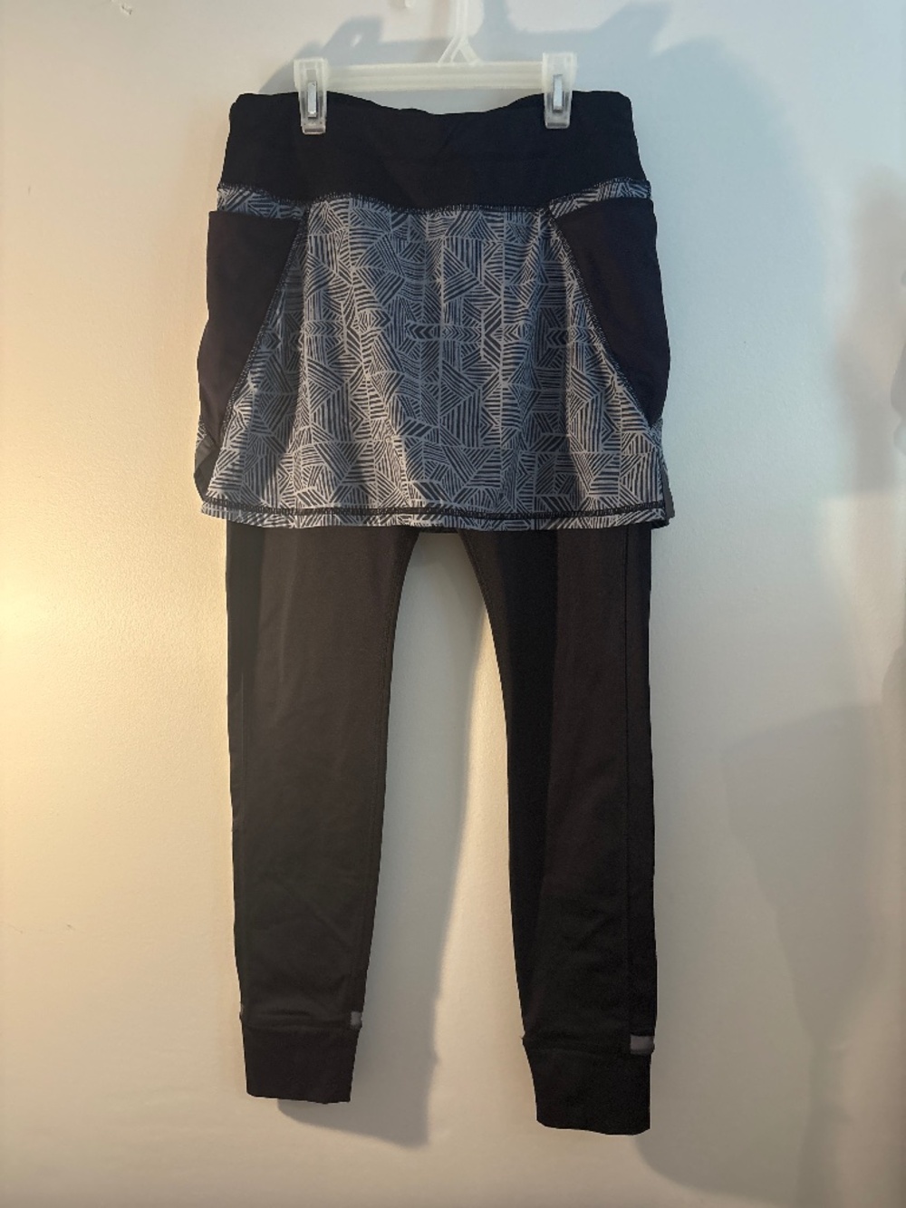 Athleta skirted legging